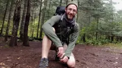 الکس پرتی پرستار بخش مراقبتهای ویژه در بیمارستان VA مینیاپولیس بود