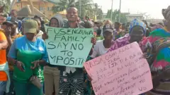 Awon idile Fusengbuwa lasiko ifehonuhan naa, wọn gbe akọle oriṣiriṣi dani