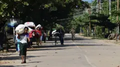 ပြည်သူ့ကာကွယ်ရေးတပ် PDF နဲ့မဟာမိတ်တပ်တွေ ကောလင်းမြို့ကို သိမ်းပိုက်ပြီးနောက် မြင်ကွင်း