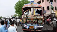 சாலை விபத்து