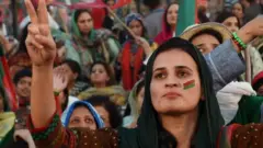 پی ٹی آئی 