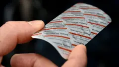 Nivaquine packet
