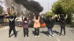 متظاهرون في إيران