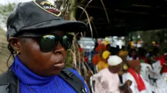 රාත්‍රී සමාජ ශාලා ආරක්ෂක කාන්තාවෝ