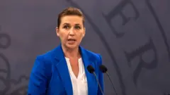 ဒိန်းမတ်ဝန်ကြီးချုပ် ဖရေဒရစ်ဆင်