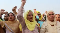 பெண் விவசாயிகள்