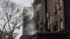 ভবনটিতে উদ্ধার অভিযান এখনো চলছে। 