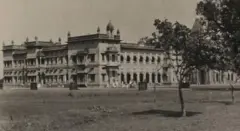 लाहोरमधील एमएओ कॉलेज, जिथे फाळणीपूर्वी सनातन धर्म कॉलेज होतं, तिथेच प्रोफेसर बृज नारायण हे अर्थशास्त्र विषय शिकवत असत.