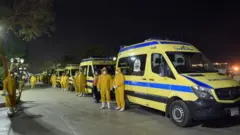 የህክምና ባለሙያዎችና አምቡላንሶች
