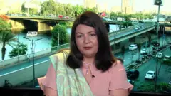 ميرال الطحاوي الكاتبة والروائية المصرية  