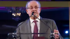 aworan Salman Rushdie