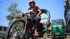 ব্যাটারি রিকশা