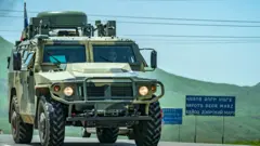 Российская военная колонна в Нагорном Карабахе