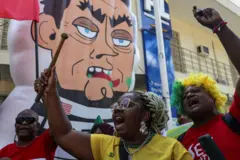Manifestantes contrários a Bolsonaro