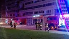 Abakora ibikorwa by'ubutabazi bageze aho ibi byabereye muri Romania batangira gutabara 