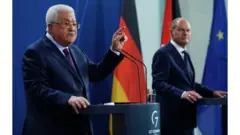 عباس وشولتز