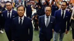 સસ્પેન્ડ કરાયેલા 4 સાંસદ