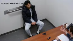 白紙運動：跟蹤威脅貼民主傳單的同學，中國留學生在美被判囚9個月