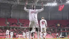 Samsunspor'da futbolcular seviniyor