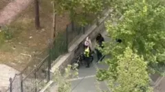 ادامه برخورد گشت ارشاد با زنان در تهران