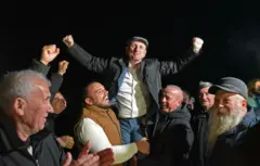 kolektor otpadnih voda u zeti, referendum o kolektoru otpadnih voda u zeti, milan knežević, milan knežević na ramenima meštana Botuna u Zeti