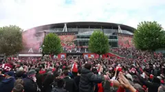 Deeggartoota Arsenaal Istaadiyeemii Emirteetis cinaatti