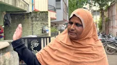 मेरे दादा - मेरा भाई सब आर्मी मे थे. फी भी हमसे पुछा गया 