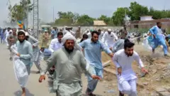بنو کې د جمعې پر ورځ د احتجاج پر مهال د ډزو پېښه رامنځته شوه.