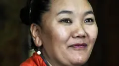 लखपा शेरपा अपनी बेटियों को ये बहादुरी से जीना सिखाना चाहती हैं