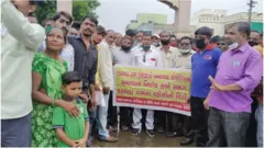 કઠવાડાવાસીઓના વિરોધની તસવીર