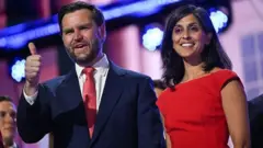 जेडी व्हेन्स आणि उषा चिलुकूरी