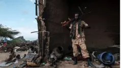 ወተሃደራት ኣብ ኣብ ግንባር