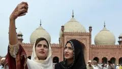 ਔਰਤਾਂ