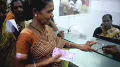 महिला