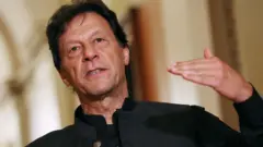ইমরান খান
