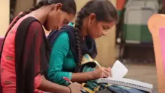 విద్యార్థులు