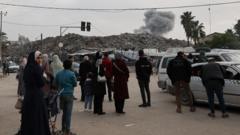 الجيش الإسرائيلي يقصف مبنى سكنياً في حي الزيتون بغزة، ومعبر رفح مغلق حتى الأحد