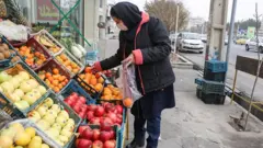 وضعیت جامعه ایران در آخرین شب یلدای قرن