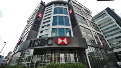 HSBC'nin Türkiye'deki genel merkezi. Bankanın İstanbul'daki bir önceki genel merkezi El Kaide saldırısıyla harabeye dönmüştü
