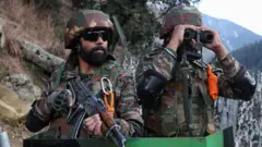 இந்திய வான்வெளித் தாக்குதல், பாகிஸ்தானின் எதிர்வினை, ஜம்மு காஷ்மீர், தெற்காசியா
