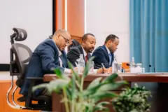 ጌታቸው ረዳ፣ ኣብዪ ኣሕመድ፣ ኣብርሃም በላይ