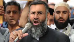 মুসলমানদের ইসলামিক স্টেট গোষ্ঠীতে যোগদানে উৎসাহিত করার দায়ে আনজেম চৌধুরী দন্ডিত হন