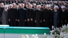 Umutegetsi w'ikirenga wa Iran ntahari mu gihe abategetsi bo hejuru bitabiriye gusezera kuri Ayatollah