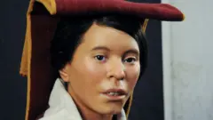 El busto fue presentado en un evento en el Museo Santuarios Andinos de la Universidad Católica de Santa María en Arequipa.
