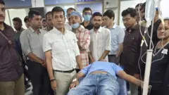 પોલીસના કહેવા પ્રમાણે, કરીમભૈયાએ પોતાની પાસે રહેલા તીક્ષણ હથિયાર વડે ક્રાઇમ બ્રાન્ચના જૉઇન્ટ કમિશનર ઑફ પોલીસ શરદ સિંઘલ સહિત બીજા એક પોલીસ અધિકારી પર હુમલો કરી દીધો હતો