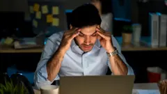 नाईट शिफ्ट करताय? तुमच्या मेंदू, हृदय आणि मानसिक आरोग्यावर काय परिणाम होतोय? वाचा