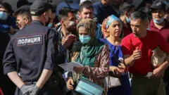 Либерал-демократиялык партиясы мигранттардын үй-бүлөсү менен келүүсүнө тыюу салууну сунуштады