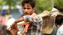 వలస కార్మికుడు