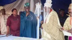 Olu Falae gba ọpa asẹ