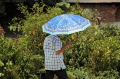 বাংলাদেশে ২০২৪ সালে গরমকাল দীর্ঘ হতে পারে বলে জানিয়েছেন আবহাওয়াবিদরা।